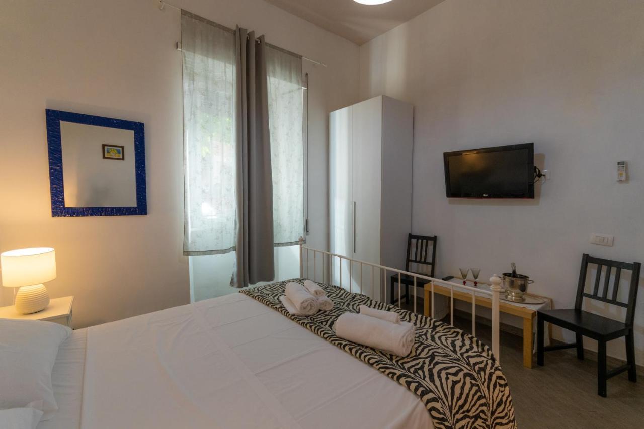 רומא Vercelli Guest House Near San Giovanni מראה חיצוני תמונה