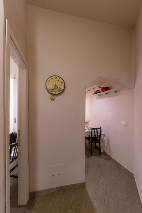 רומא Vercelli Guest House Near San Giovanni מראה חיצוני תמונה