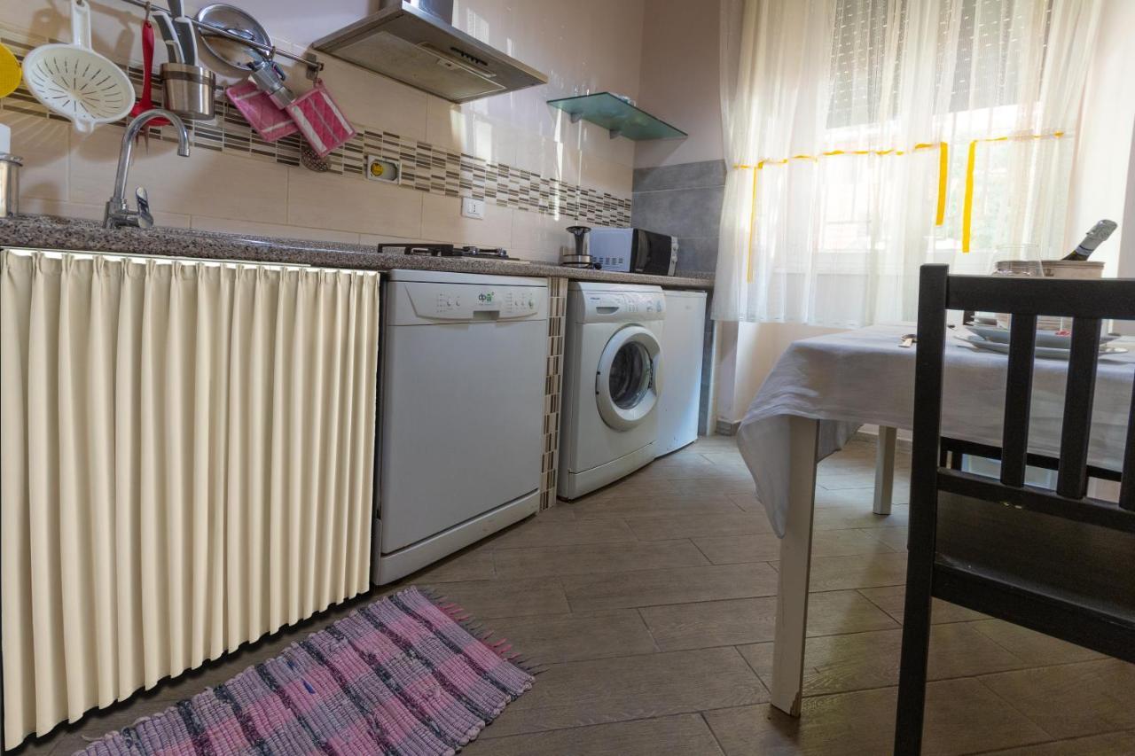 רומא Vercelli Guest House Near San Giovanni מראה חיצוני תמונה
