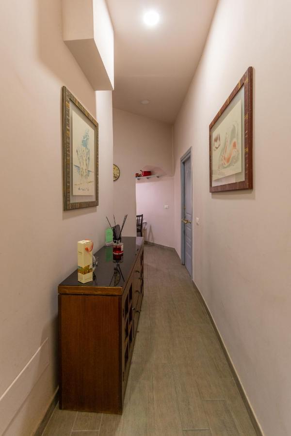 רומא Vercelli Guest House Near San Giovanni מראה חיצוני תמונה