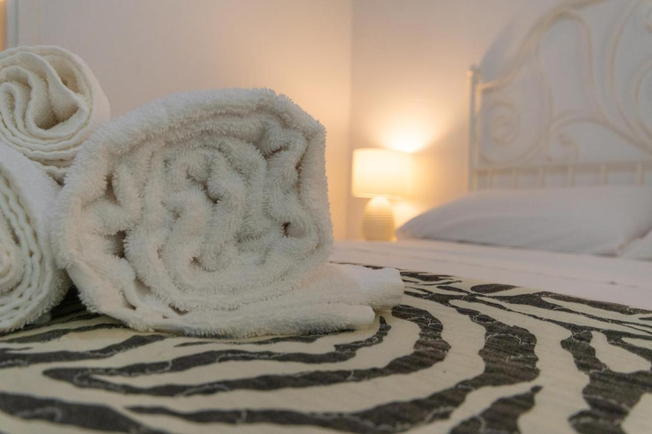 רומא Vercelli Guest House Near San Giovanni מראה חיצוני תמונה