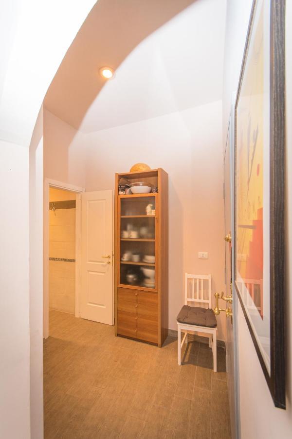 רומא Vercelli Guest House Near San Giovanni מראה חיצוני תמונה