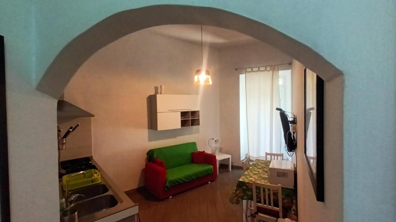 רומא Vercelli Guest House Near San Giovanni מראה חיצוני תמונה